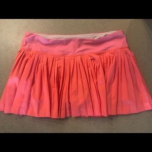 Lululemon coral pleated tennis skirt sz 8